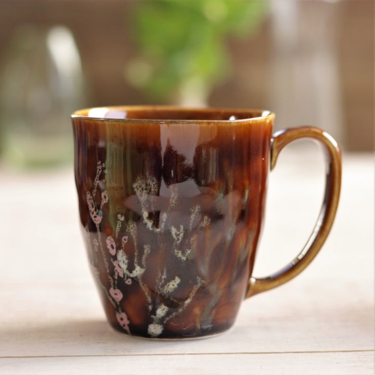 退職祝いのプレゼント 沖縄の海と縁起の良い珊瑚マグカップ 飴色  珊瑚婚祝<名入れ対応可>【ギフトボックス付き】