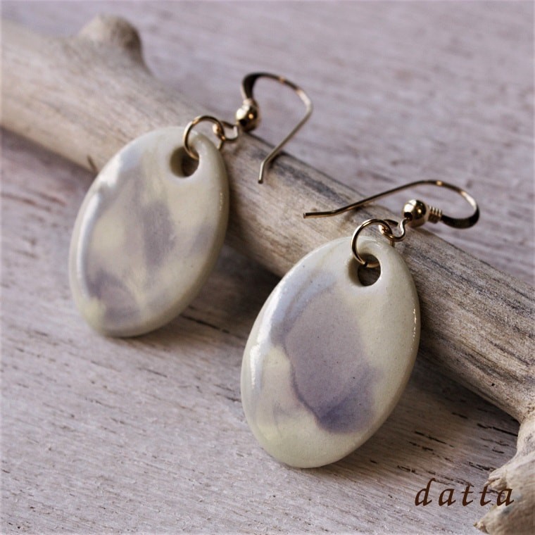 沖縄の海と夕日のピアス 14kgf イヤーアクセサリー 陶器 ラベンダー【ボックス付】