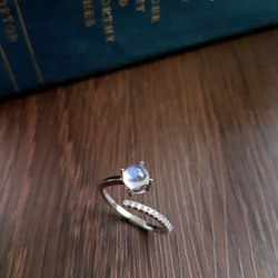 琉月。6mm藍月光石925銀戒指  食指戒 可調戒圍 第1張的照片