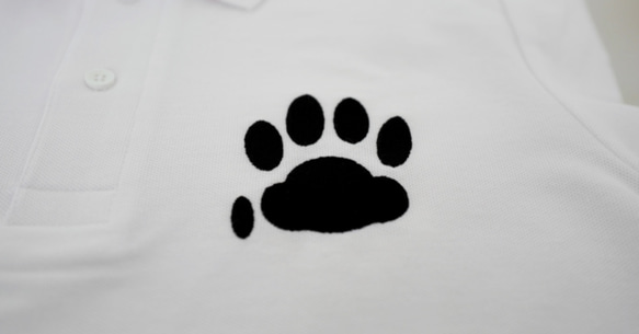 CAT PAD 肉球グラフィック刺繍入り ポロシャツ　白　SSサイズ レディース メンズ 2枚目の画像