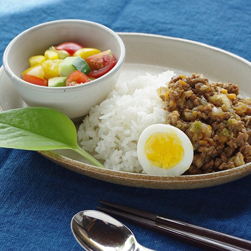 クリーム色の楕円皿 22.5×17.0×H2.8 長皿 詩季工房 通販 10212812