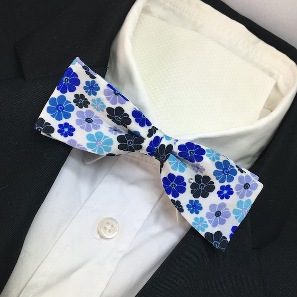 新品花びらテキスタイル蝶ネクタイ ボウタイ 送料込み】小花柄シルクラインストーン蝶ネクタイ チェルシー スクエア