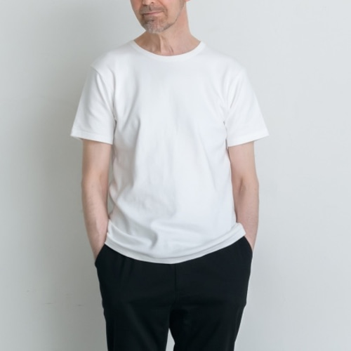 VOGUE』ホワイトロゴ 白Tシャツ – VOGUE Collection