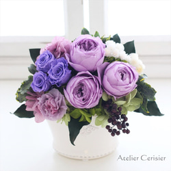 【特割】プリザーブドフラワー＜ココット＞パープル ライラック 薄紫色 オールドローズ バラ【お祝い】喜寿 古希 母の日 1枚目の画像