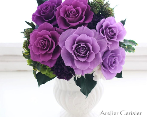 ハンドメイド❣️パープルお正月アレンジ❣️おせち、椿、プリザーブド