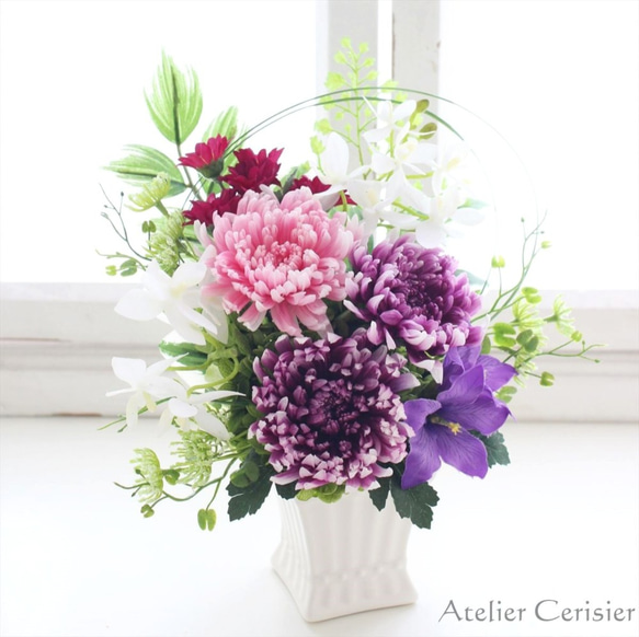 ・輪菊の仏花 MSサイズ（紫 桃色）お供え花 プリザーブドフラワー #1 白花器 和モダン 2枚目の画像