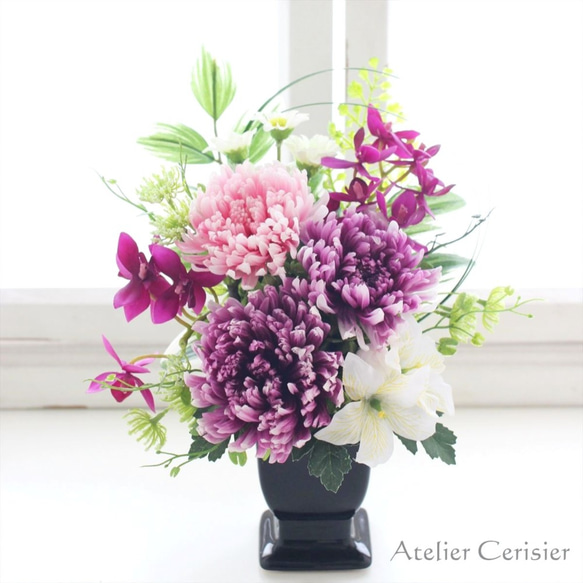 輪菊の仏花 MSサイズ（紫 桃色）お供え花 プリザーブドフラワー #2 黒花器 和モダン 1枚目の画像