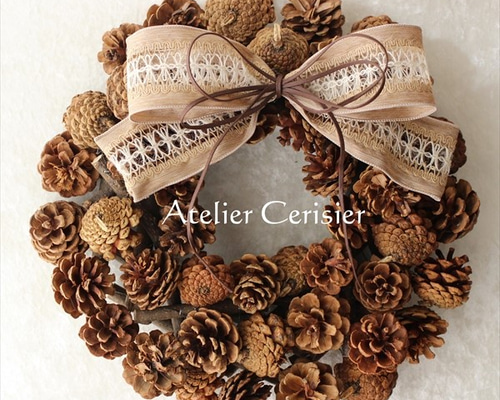 松ぼっくりのグリーンリース 小さな松ぼっくりリース ナチュラルリース フラワーリース