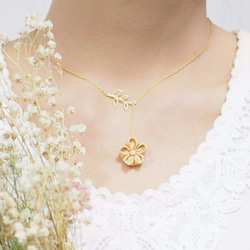 Tsumami Zaiku: Gold Plum Flower & leaves 16KGP Necklace 5枚目の画像