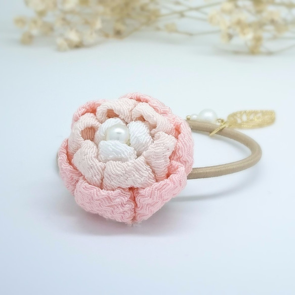 マツミ透かし彫り：トリプレット丸薬（ピンクグラデーション）髪Tsumami細工の指輪：桃の花のポニーホルダー 3枚目の画像