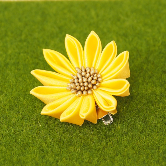 夏: つまみ細工：太陽花 2-way 夾 Tsumami Zaiku: Sunflower 2-way pin 第1張的照片