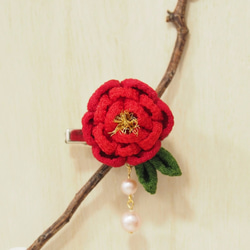 你戴上去會更漂亮的つまみ細工 樁花髮夾/別針 Tsumami Zaiku: Camellia 2-way pin 第1張的照片