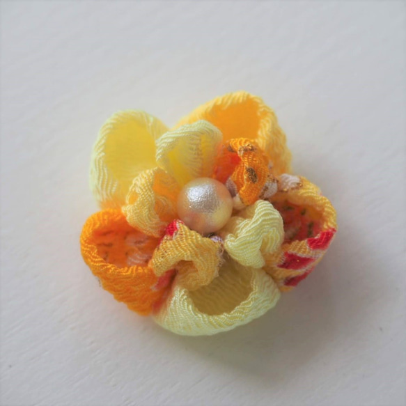 可愛橙黃彩縮緬布花金葉髮圈橡筋 つまみ細工 客製 第3張的照片
