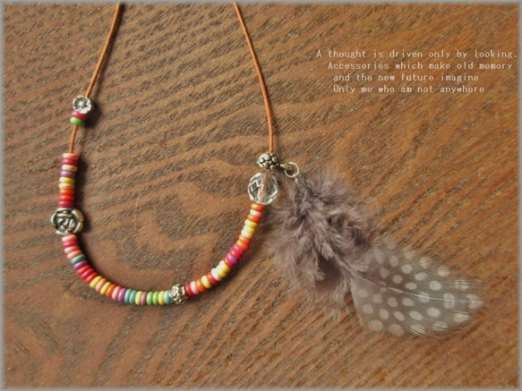 sale！ Feather＊Colorful beads＊本革紐＊ネックレス 3枚目の画像