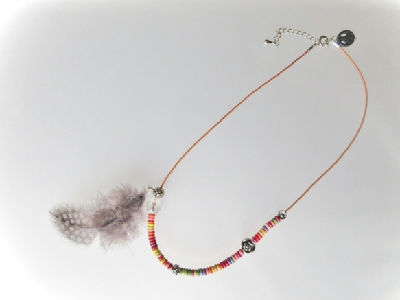 sale！ Feather＊Colorful beads＊本革紐＊ネックレス 4枚目の画像