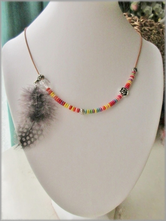 sale！ Feather＊Colorful beads＊本革紐＊ネックレス 6枚目の画像