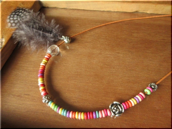 sale！ Feather＊Colorful beads＊本革紐＊ネックレス 8枚目の画像