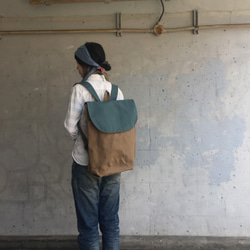 Mockney Rucksack モックニー　リュックサック　Mサイズ　ベージュ/ブルー 1枚目の画像