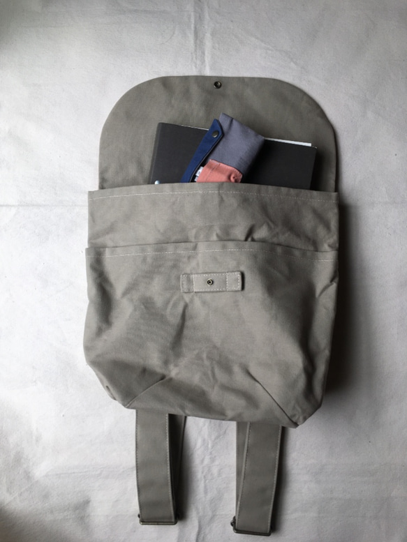 Mockney Rucksack モックニー　リュックサック　Sサイズ　ライトグレー/ピンク 2枚目の画像