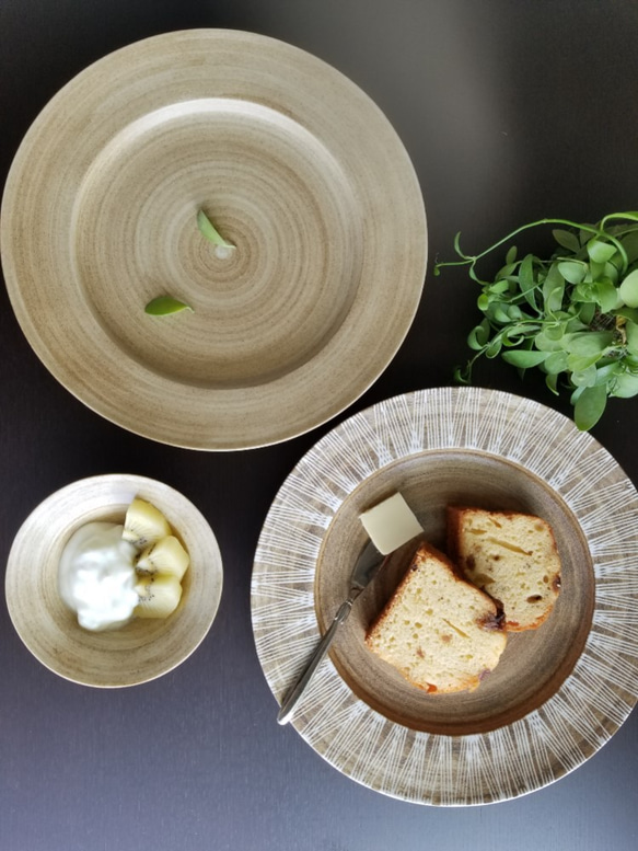 波佐見焼 おしゃれで盛付け簡単！リムの器 「Shabby chic style
