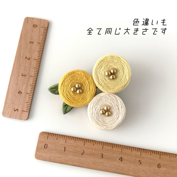 ３つのお花のブローチ yellow mix  軽い　ギフト　卒業式　入学式 5枚目の画像