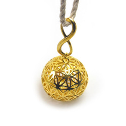 フラワーオブライフ 球状（籠目）・メビウスの輪　ヘンプ ネックレス（金色）（生命の花/神聖幾何学） 2枚目の画像