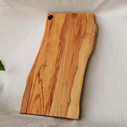 オリーブの木（小豆島産）カッティングボード　"レッチノ"　Mサイズ 2枚目の画像