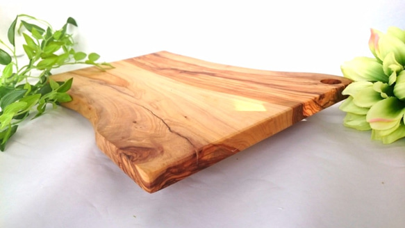 オリーブの木　カッティングボード　～Leccino～ 　12 3枚目の画像