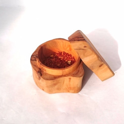 小豆島産オリーブの木　一味入れ　1 5枚目の画像