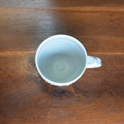 イッチン白唐草紋 薄墨マグカップ 3枚目の画像
