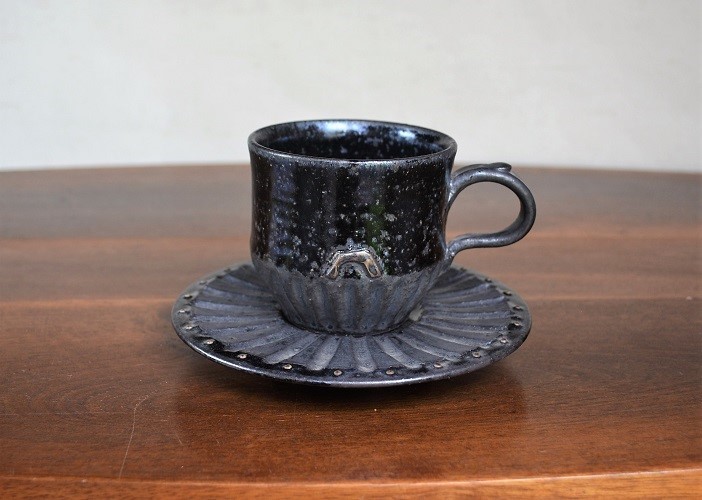 窯変虹彩黒　コーヒーカップ＆ソーサー