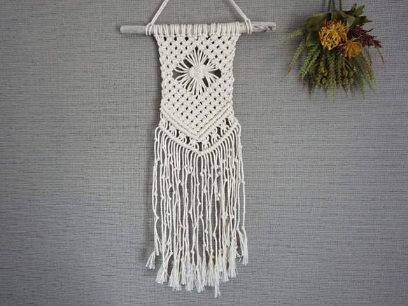 macrame tapestry 1枚目の画像