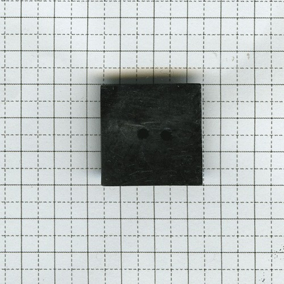水牛の角の四角いボタン（6-400-12） 3枚目の画像