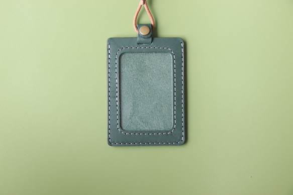 灰綠色直式|雙層植鞣革識別證套|GOGORO卡套 第4張的照片