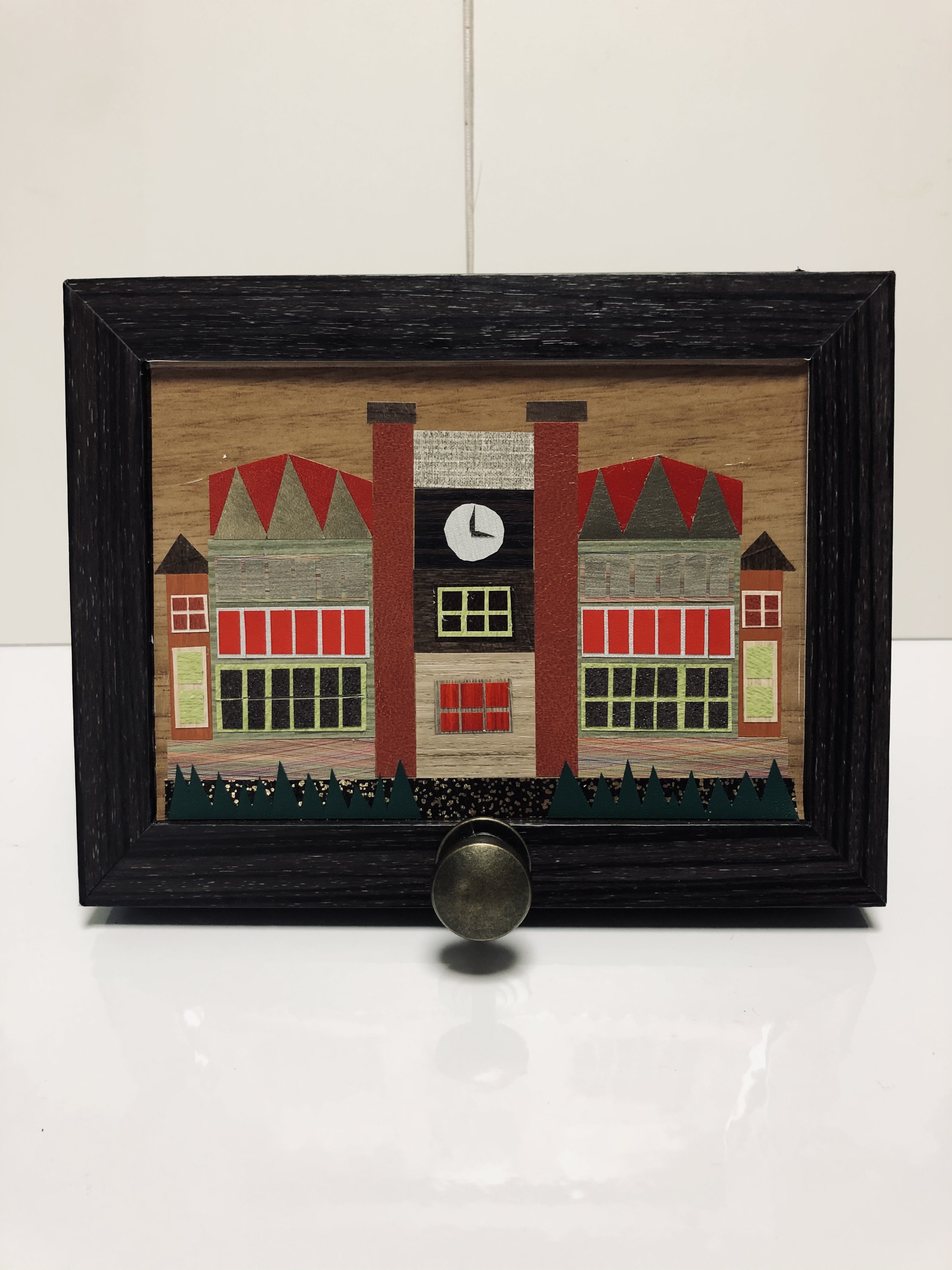 キーボックスたくさんカギをお持ちの方に 　(北欧の学校)        Ω