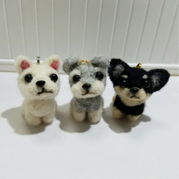 ★羊毛フェルトオーダー愛犬ネーム入りヌメ革キーホルダー★ハンドメイド★あみぐるみ.バレンタイン.誕生日メモリアルなど 5枚目の画像