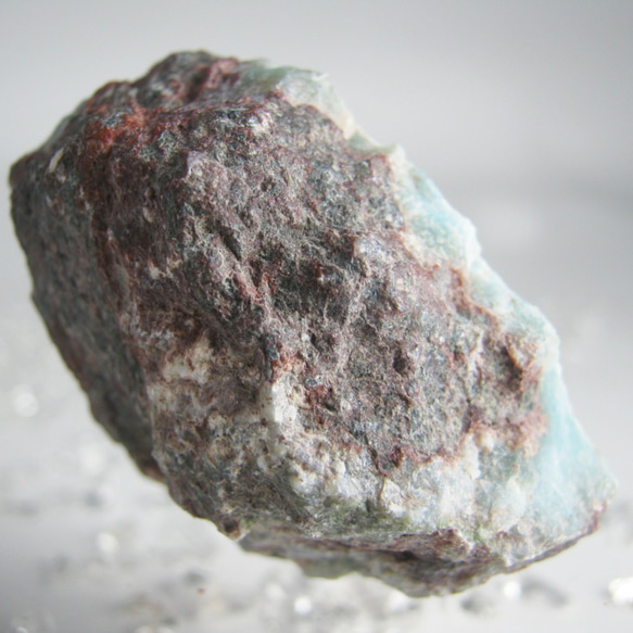 ラリマー　原石　【送料込】　LMRG050 ドミニカ共和国の鉱山から　larimar 4枚目の画像