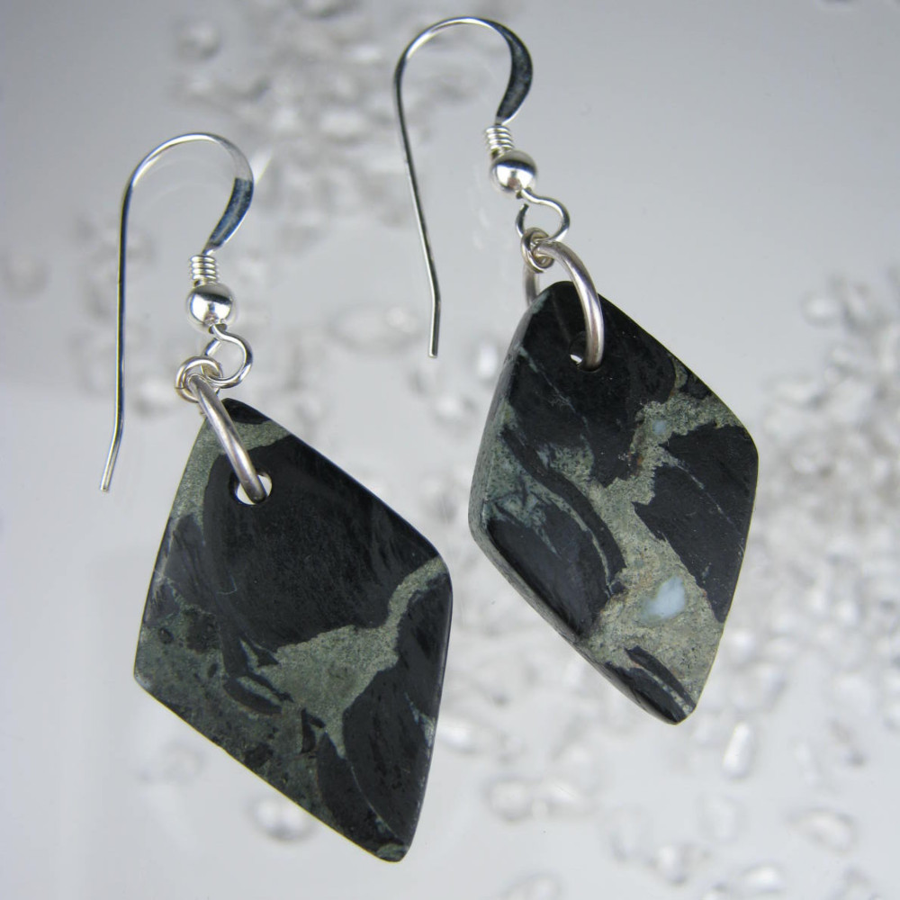 イルカのいる海  naked_luna_ear04 ラリマー ピアス　SILVER Black Larimar ブラック