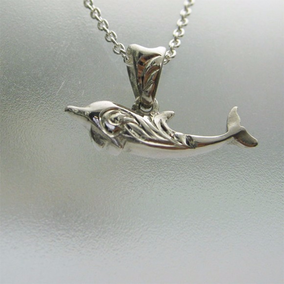 イルカのいる海 すっごく小さい　夢見いるか　手彫り シルバー ペンダント(チェーン付）dolphin03　ドルフィン 5枚目の画像