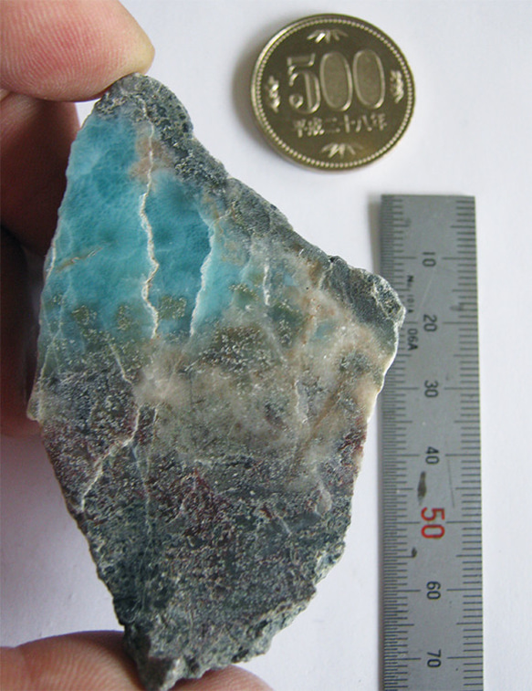 ラリマー　原石　【送料込】　LMRG033　ドミニカ共和国の鉱山から　larimar　直輸入 6枚目の画像