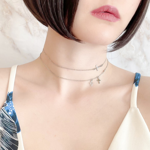 シルバー:Cross My Heart:2連のクロスのチョーカーネックレス シルバー:Cross My Heart:2連のクロスのチョーカーネックレス