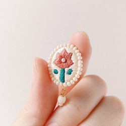 Petit Yura Flower &lt;珊瑚&gt; 刺繡耳環 / 耳環 第8張的照片