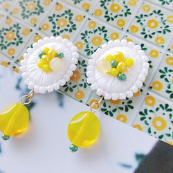 閃光&lt;Mimosa&gt;刺繡耳環/耳環 第1張的照片