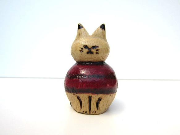 木彫りで猫 1枚目の画像
