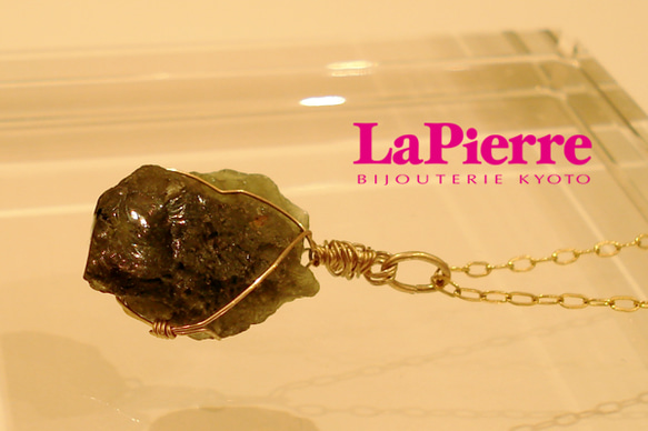 天然ガラス -LaPierre-*Moldavite*necklace（モルダバイト 1枚目の画像