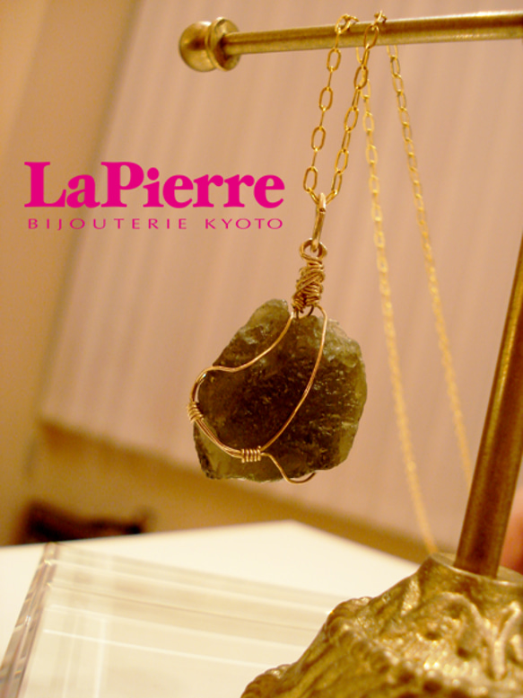 天然ガラス -LaPierre-*Moldavite*necklace（モルダバイト 2枚目の画像