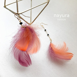 14KGF feather + Swarovski beads asymmetric earrings. 第1張的照片