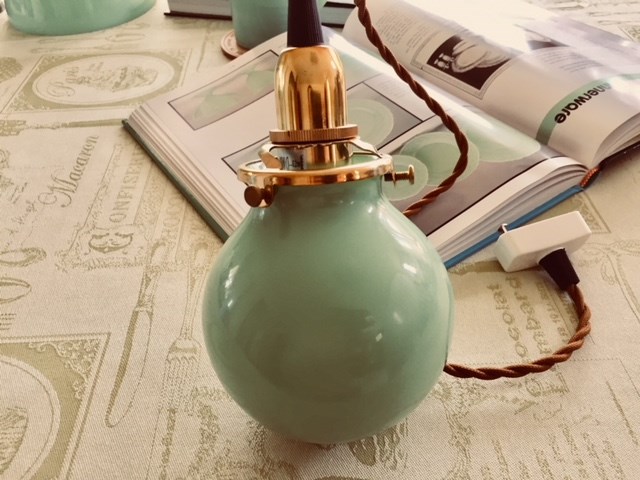 ミルクガラスのアップライト hs203-m1-y.jpg