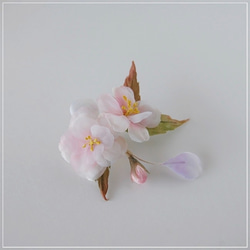 布花 桜のコサージュ(本絹シルク使用） 5枚目の画像