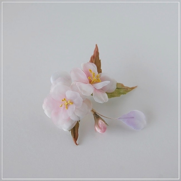 布花 桜のコサージュ(本絹シルク使用） 5枚目の画像